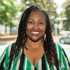 Stephanie Killen's Instagram, Twitter & Facebook