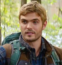 Synopsis:in the new film the 5th wave, four waves of increasingly deadly attacks have left most of earth decimated. Evan Walker The 5th Wave Wiki Fandom