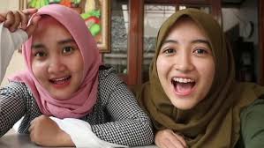 Beberapa pendamping wanita ini sempat melakukan joget tiktok. Meski Takut Menikah Arafah Rianti Beberkan Tipe Cowok Impiannya Semua Halaman Cewekbanget