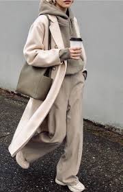 Quelques conseils style pour bien choisir et porter avec style son pantalon de jogging. Epingle Sur Mode Automne Femme
