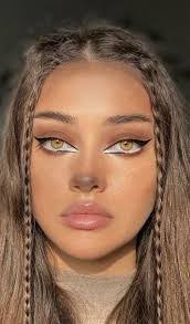 Mary Mayorga's Instagram, Twitter & Facebook