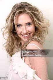 Alexandra Leighton's Instagram, Twitter & Facebook