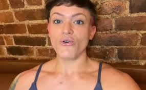 Η ζωή και ο ξαφνικός θάνατος στα 32 χρόνια της πιο δυνατής γυναίκας της  Αμερικής