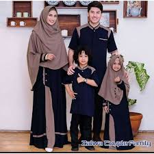 Sebagaimana bagian luar baju lebih bagus dari pada bagian dalamnya. Harga Couple Keluarga Fashion Muslim Hijab Terbaik Agustus 2021 Shopee Indonesia