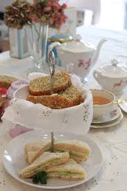 Un Afternoon Tea Comme A Downton Abbey Le Brunch A L Anglaise Pour L Heure Du The Heure Du The Brunch Anglais Brunch