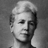 Edith Black's Instagram, Twitter & Facebook