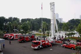 Jenis mobil pemadam kebakaran di indonesia. Kota Surabaya Miliki Mobil Pemadam Kebakaran Baru Yang Canggih Super Radio
