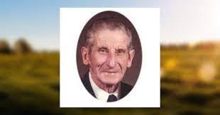 Toni Pugmire's Instagram, Twitter & Facebook