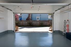 Mix half water and half vinegar, and fill the sprayer. How To Remove Dog Or Cat Urine Odor From Concrete For Good Knockoffdecor Com