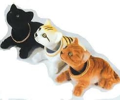 Either seems likely to terrify the fur off him. 3 Assorted Bobble Head Cats Moving Toy Cats Nv365 1 Novelty Bouncing Heads Ebay