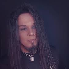 Jesse Bones's Instagram, Twitter & Facebook