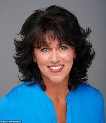 Lorraine Stanton's Instagram, Twitter & Facebook