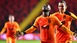 The best gifs for mert günok. Onyekuru And Mohamed Power Galatasaray Past Ba S Istanbul Basaksehir Goal Com