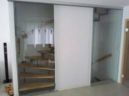 Glasabtrennung Fur Ein Treppenhaus Sinsheimer Glas In 2020 Treppe Haus Treppenhaus Treppe