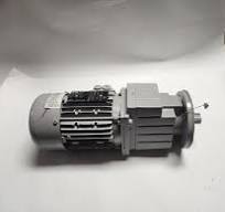 Lenze Gear Motor 230/400 V @ 50hz-460 V @ 60hz .68 kw/.9hp  GST04-2MVLC-071C42