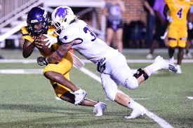 The umhb football team has won the division 3 championship this past season and has very winning seasons with excellent coaching with we recommend booking university of mary hardin baylor tours ahead of time to secure your spot. No 7 Hardin Simmons Unable To Break Through Against No 2 Umhb