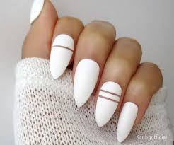 Black And White Striped Stiletto Nails White Striped Stiletto Nail Matte Stiletto Nails Almond Nails Designs Matte Nails Design