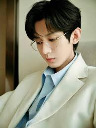 Chinese audiences is wonder " Why Cheng Yi act so real for injured and  hurting ?" my answer Of course he knew it because he fall from 20M in  #ImmortalSamsara make his