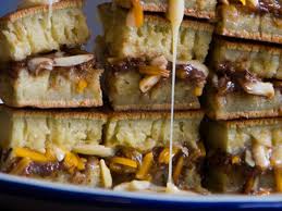 Dengan begitu, martabak manis bisa menjadi rekomendasi santapan lezat untuk menyelamatkan perut lapar anda untuk sementara. 7 Resep Cara Membuat Martabak Manis Mini Pakai Teflon Sederhana Juga Tanpa Soda Kue Khas Bangka Diadona Id