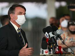Bolsonaro, por diversas vezes, atacou jornalistas, influenciando os que o seguem a fazer o mesmo. Apoiadores De Bolsonaro Hostilizam Jornalistas Apos Nova Critica Do Presidente A Imprensa Folha Pe