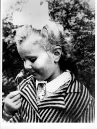 Wendy Oberlander Once it was written: The story after Nothing to be written  here Child SurvivOrS Of The hOlOCauST a Grade 7 St