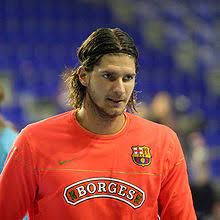 He started as a populist poet and in his early youth was a believer in socialist ideology. Laszlo Nagy Handballspieler Wikipedia