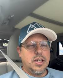 UNA RESIDENCIA???? Bad Bunny lo vuelve a hacer…