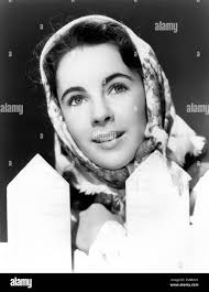 Elizabeth taylor 1947 Black and White Stock Photos & Images