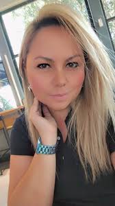 Me dijeron, "tú no puedes", y lo hice. "Tú no sabes ", y lo aprendí. "Tú no  eres para el amor", y lo he hecho mío con cada escrito... Me dijeron, que