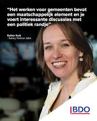 Wanneer Esther Kuik vertelt dat ze accountant is, denken mensen vaak dat  haar werkdag vooral uit Excel-bestanden en belastingaangiftes bestaat. Maar  niets is minder waar. Esther begon haar carrière op 18-jarige leeftijd