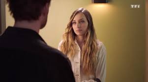 Lisez et regardez en photos le contenu des épisodes. Demain Nous Appartient En Avance Sofia Decouvre Samuel Au Plus Mal Resume Video Episode 693 Dna Du 23 Juin 2020 Stars Actu