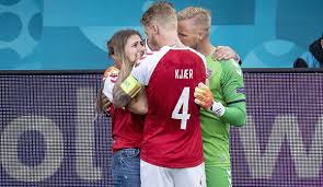Christian eriksen suffered a cardiac arrest when he collapsed in denmark's euro 2020 match against finland, says danish team doctor morten boesen. Em 2021 Simon Kjaer Als Heimlicher Held Beim Drama Um Christian Eriksen