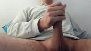 Hombre polla grande se pone cachondo y se saca la leche horny man Big dick  latino pene grande