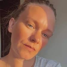 Adele Gregory (@adelegregory79)