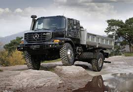 Mercedes Zetros I Want To Drive One Of These Up A Steep Hill Mercedes Truck Mercedes Benz Mercedes Benz Trucks