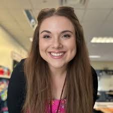 Francine Tucker's Instagram, Twitter & Facebook