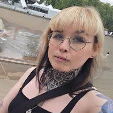 Hello. Can you help me with this ... do instants like e.g. Counterspell,  played