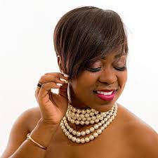 Noite e Dia diz que está passar por uma tempestade A kudurista fez saber  aos fãs, por intermédio de uma publicação, que tem passado por dias  difíceis. “A noite está a ficar