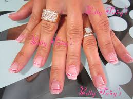 Vous l'étalerez dans la base puis vous ajouterez une couleur gel de finition ou du blanc sur le bord. Rose Rose Feerique Jusqu Au Bout Des Ongles