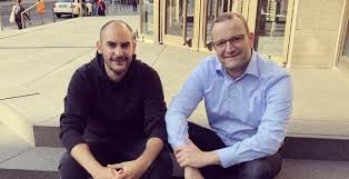 Jens georg spahn ( 16. Bundesgesundheitsminister Jens Spahn Cdu Und Danyal Bayaz Bundnis 90 Die Grunen Im Gemeinsamen Gesprach Transparente Kommunikation Ist Die Einzige Waffe Die Wir Gegen Falschinformationen Aller Art Und Weise Uber Corona Haben Bruchsal