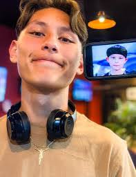 Sandra Tarin's Instagram, Twitter & Facebook