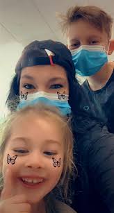 Hope the little girl who hurt her foot yesterday is ok,feel better soon.