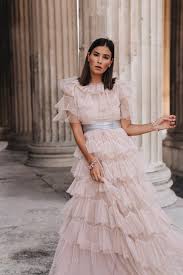 Würde es aber mit schlichten, schwarzen accessoires kombinieren. Dresscode Fur Feierliche Anlasse Kleider Fur Abiball Hochzeit Co