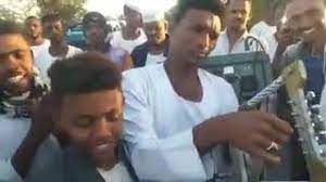 دولة لايُظلم فيها أحد تحت سطوة السلاح وقوة الأكتاف وعنجهية المناطقية وسياسة العقول القاصرة والأفكار الضيقة التي تختزل الوطن في أشخاص وتمتهن الوطنية للنصب والإحتيال، وتعزف على وتر الهوية. Ø³Ù„Ùƒ Ø¬Ø¯ÙŠØ¯ Ø­Ø³ÙŠÙ† ÙˆØªØ± Video Klip Mp4 Mp3
