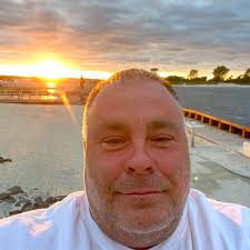 After finding bone fragments at the bottom of H-8, the team gathers in the  war room to hear about tests results that link back to the Knights Templar.  #curseofoakisland