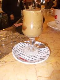 .alle nocciole e caffè, sbriciolata con ricotta e caffè aromatizzato al cioccolato e nocciola, bavarese alla ingredienti: Il Caffe Alla Nocciola Picture Of Caffe Rosati Naples Tripadvisor