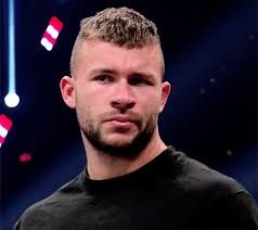 Summary: The reader keeps running into Daniel. And their conversations are  always fun.