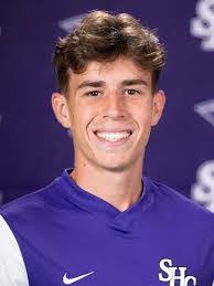 Christina Stow's Instagram, Twitter & Facebook