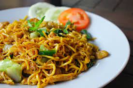 Nah untuk kali ini saya akan memberi resep tentang cara membuat mie kuning pedas. Cara Memasak Mie Kuning Lezat Untuk Keluarga Anda