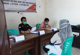 Sebaiknya anda latihan tes wawancara calon kepala desa terlebih dahulu sebelum menjalani tes wawancara calon kepala desa, untuk melatih cara berbicara ketika nanti wawancara. Panwaslu Sabbang Gelar Tes Wawancara Calon Ptps Ewarta